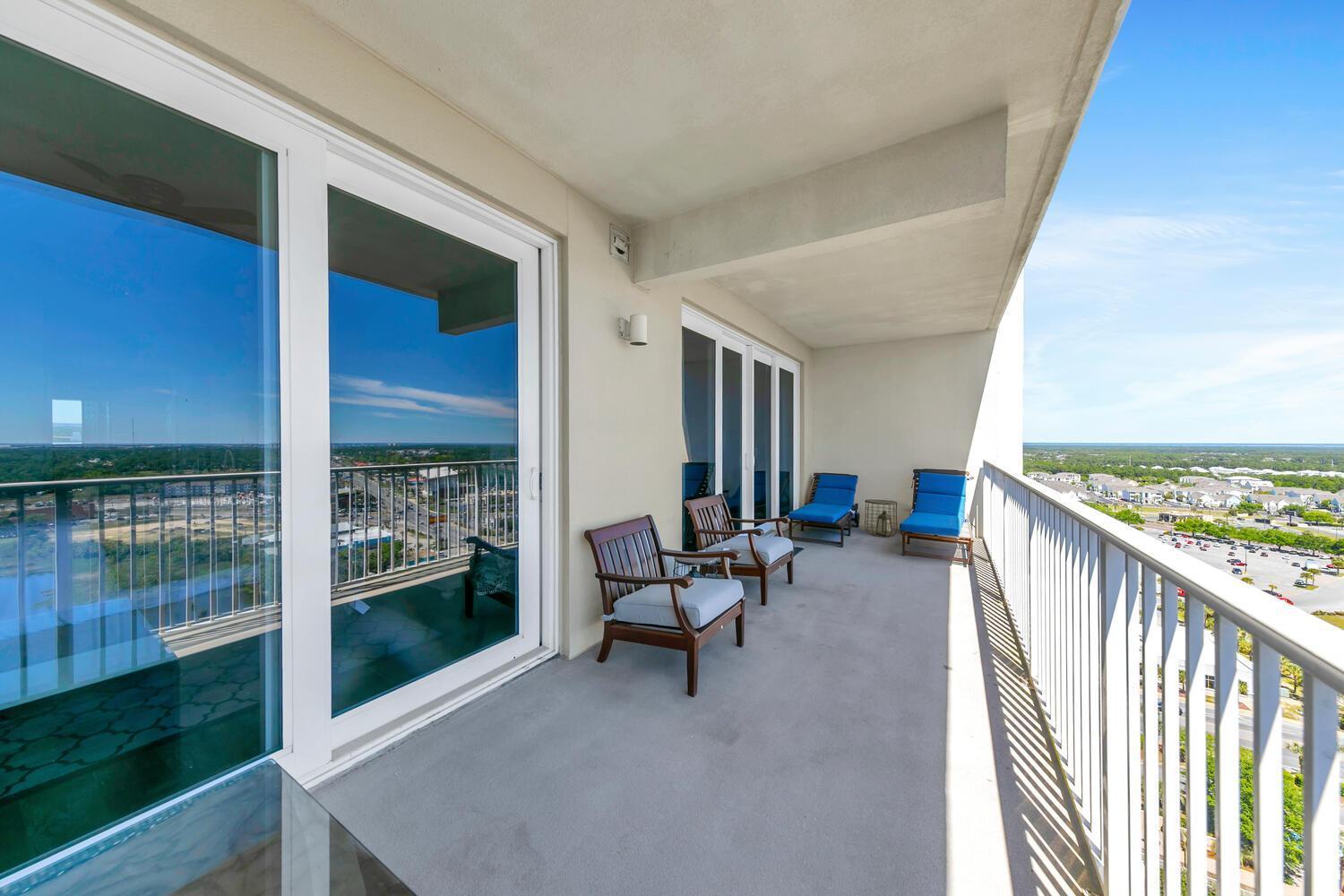 Laketown Wharf 1829 By Emerald Coast Retreats * Panama City Beach