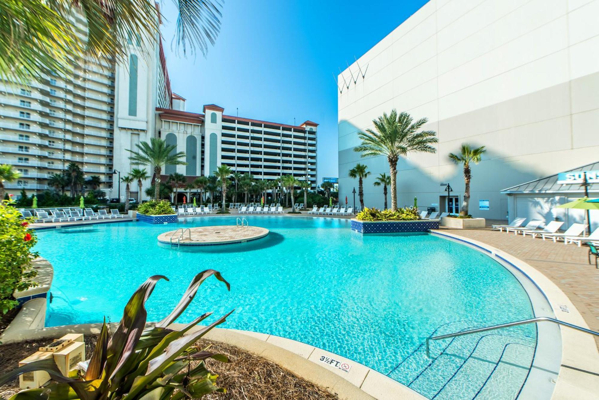 Laketown Wharf 1829 By Emerald Coast Retreats Holiday home Panama City Beach